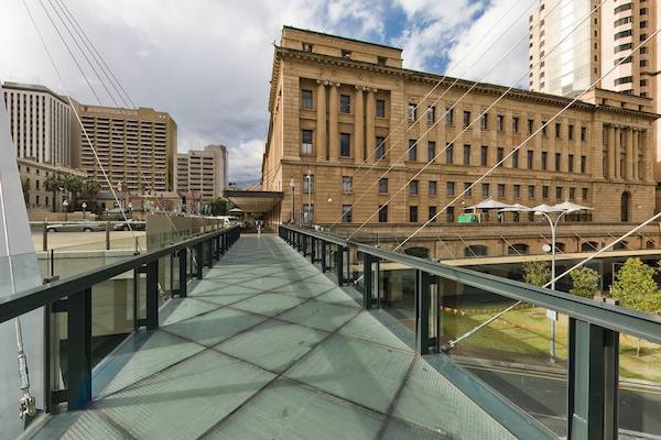 Adelaide, Glass Footbridge